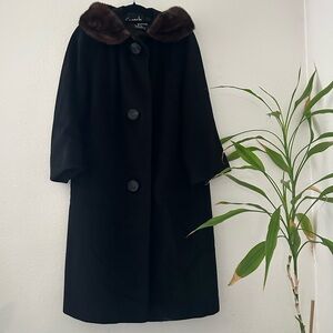 Vintage Pea Coat With Fur Collar